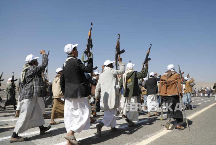 Tak Ciut, Houthi Ancam Balas Serangan AS dan Inggris ke Yaman