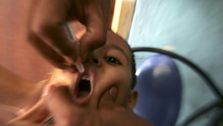 Tiga anak di Jateng dan Jatim lumpuh layu akibat polio, apa gejalanya dan bagaimana mengatasinya?