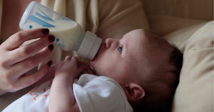 5 Fakta tentang Bayi yang Minum Susu Formula