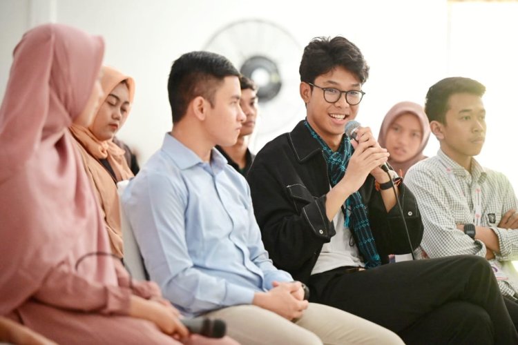 Alam Ganjar Sampaikan Orientasi Soal Pendidikan di Hadapan Pemuda Banten