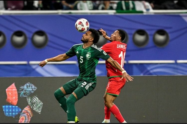 Hasil Grup F Piala Asia 2023 - Keputusan Kontroversial Eks Wasit Liga 1 Warnai Kemenangan Dramatis Arab Saudi Atas Oman