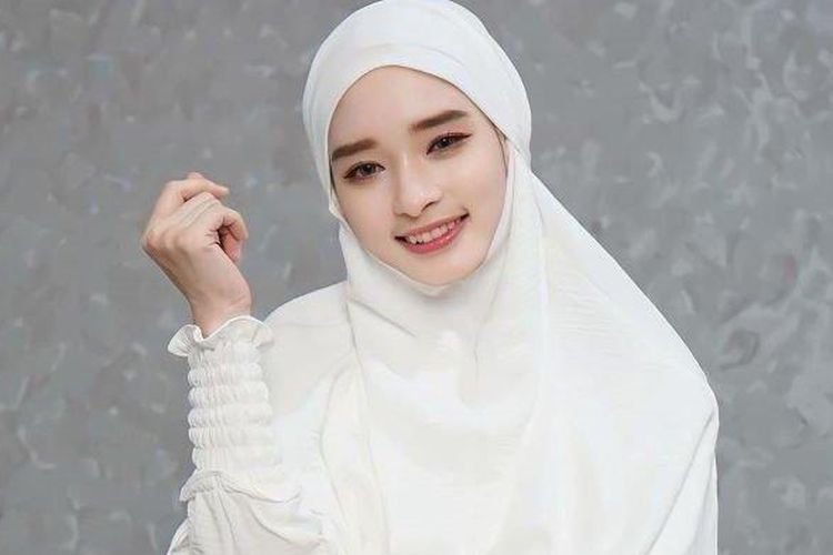 Inara Rusli Diduga Posting Foto Tanpa Hijab, Mantan Istri Virgoun: Assalamualaikum