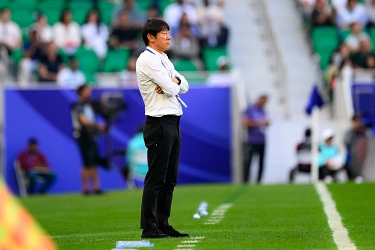 Momen Kocak, Para Pemain Timnas Indonesia Geruduk Kamar Shin Tae-yong Usai Lolos ke Babak 16 Besar Piala Asia 2023