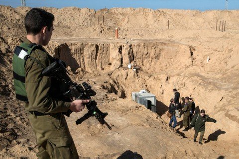 Tentara Israel Mulai Upaya Banjiri Terowongan Bawah Tanah Gaza