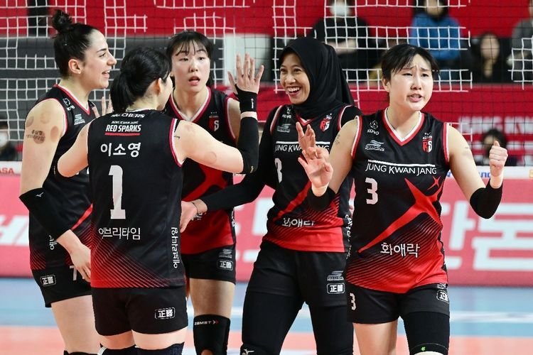 Liga Voli Korea - Serangan Trio Red Sparks Bikin Babak Belur, Pelatih Paling Ekspresif Akui Menyesal