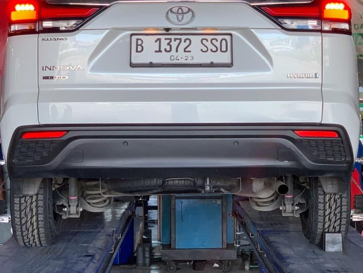 Toyota Kijang Innova Zenix Pakai Pelek 19 Inci, Ini Opsi Bannya