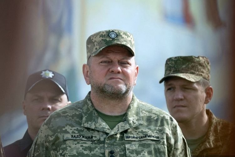 Tekat Bulat Zelensky Pecat Komandan Top Ukraina, Bahkan Sampai Mengadu ke Gedung Putih