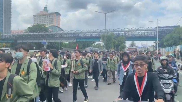 Geruduk Istana Negara,Mahasiswa Ancam Boikot Partai Politik yang Tidak Mendukung Pemakzulan Jokowi