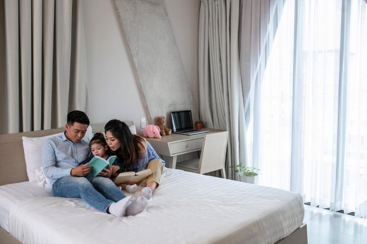 Mengapa Tidak Boleh Menaruh Foto Keluarga di Kamar Tidur Menurut Feng Shui