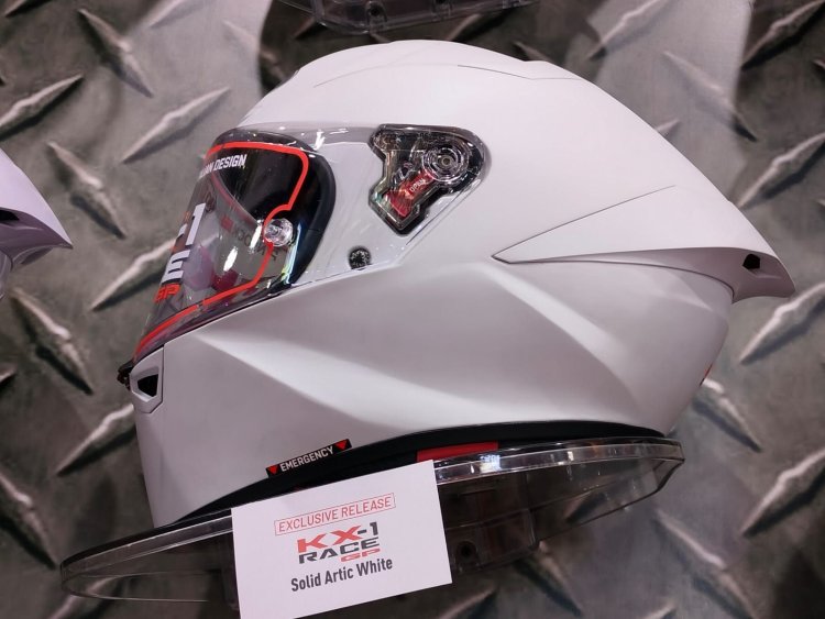 Helm MotoGP KYT Dijual di IIMS 2024, Harganya Bikin Kaum Mendang-mending Pusing