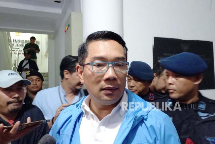 Ramai Baliho Ridwan Kamil OTW Jakarta, Politikus PDIP: Cepat Juga Langkahnya