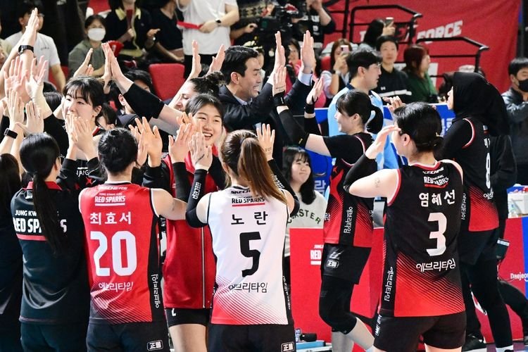 Liga Voli Korea - Catatan Hitam Red Sparks Jelang Penantian 7 Tahun, Megawati dan Gia Jadi Bagian Sejarah Tim