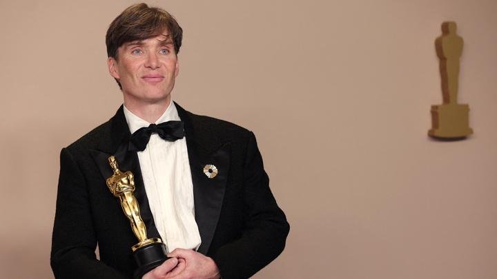 Cillian Murphy Menang Oscar 2024, Ini Profil Pemeran Scarecrow hingga Joshua Oppenheimer