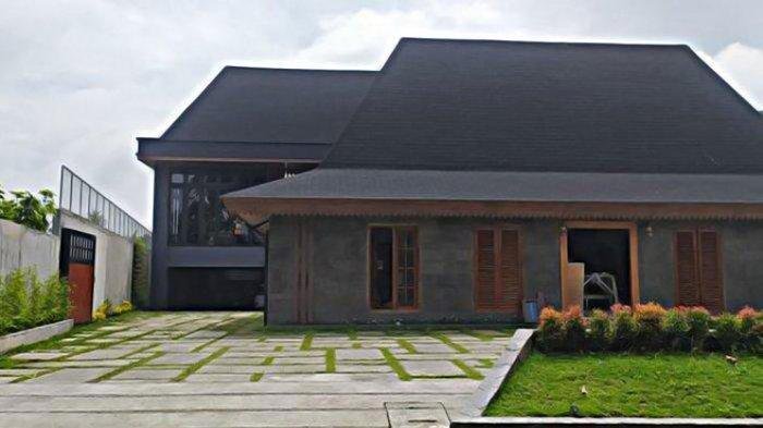 Foto Rumah Baru Ganjar Pranowo yang Dibangun di Sleman,Berkonsep Mewah dengan Gaya Klasik Moderen