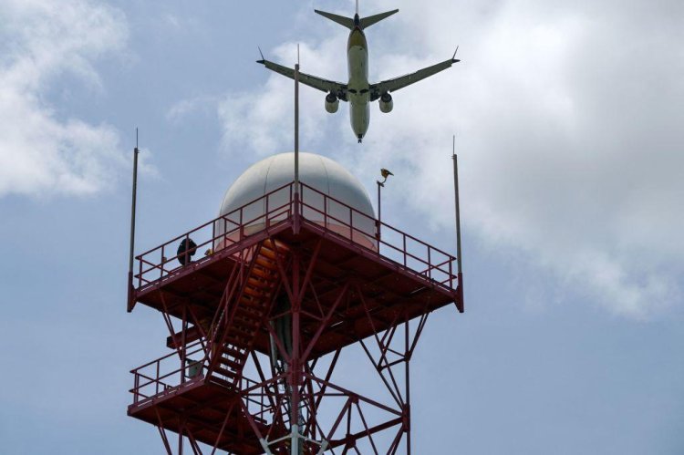 Indonesia ambil alih 'ruang udara' Kepri dan Natuna dari Singapura, apa artinya bagi penerbangan Indonesia?