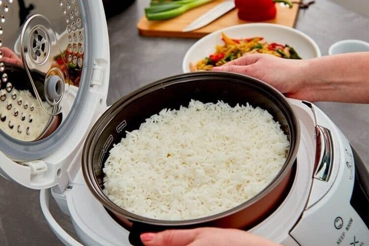 5 Cara Mengatasi Rice Cooker Bau dan Bikin Nasi Cepat Basi, Mudah Dilakukan Sendiri