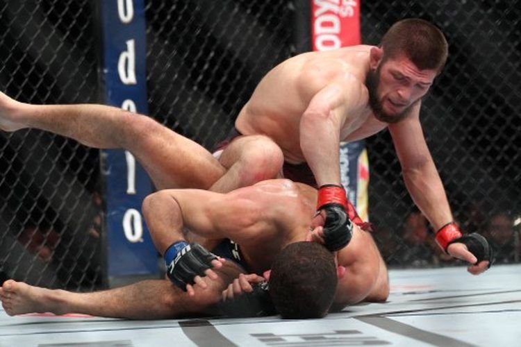 SEJARAH HARI INI - Jadi Juara UFC, Khabib Tak Mau Conor McGregor Dipenjara