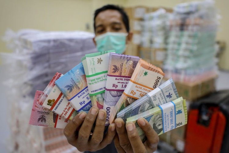 Besaran Bunga Deposito Bank Mandiri, BCA, BRI, & BNI untuk Tadah THR Lebaran