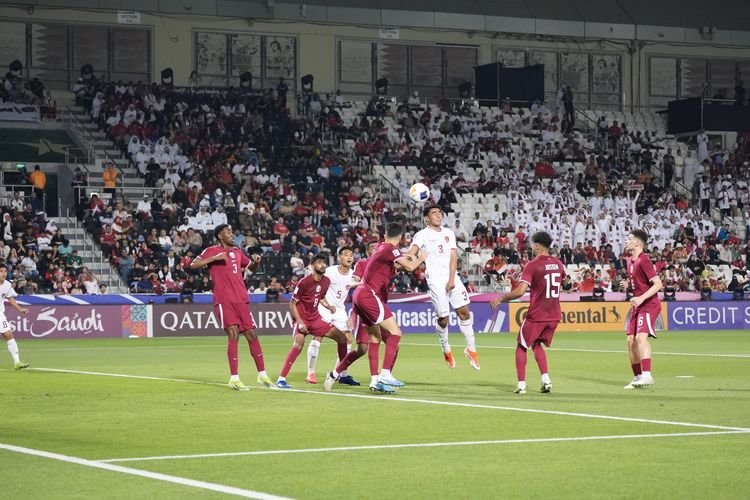 Media Asing Ikut Soroti Keputusan Buruk Wasit Nasrullo Kabirov di Laga Qatar vs Timnas U-23 Indonesia