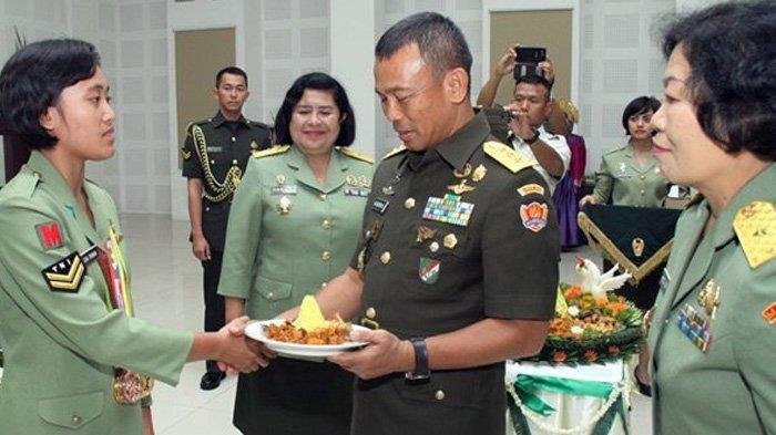 BIODATA Brigjen TNI Purn Theresia Abraham,Kowad Kelima Sandang Pangkat Jenderal TNI