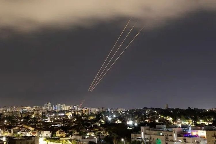 Israel Lancarkan Serangan Balasan ke Iran, Wilayah Ini Jadi Sasaran