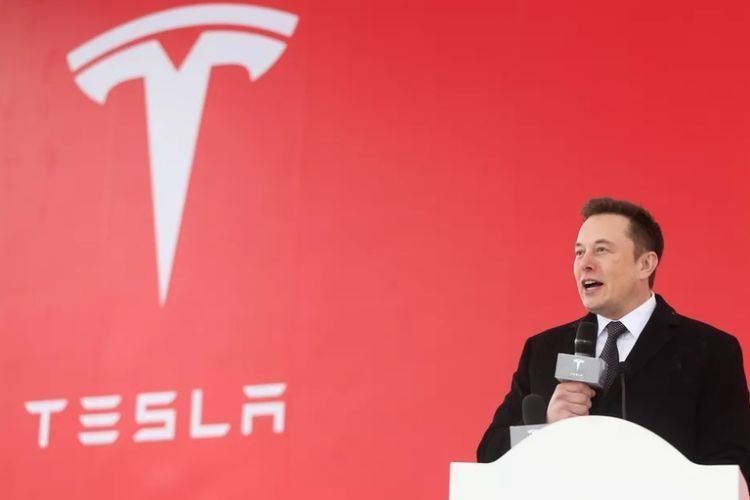 Tesla Lakukan PHK Terbesar, 14.000 Karyawan Diberhentikan