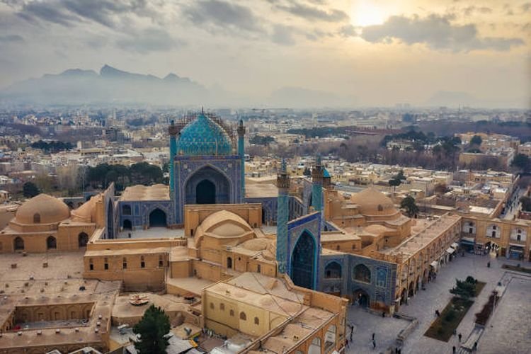Mengapa Israel Menyerang Kota Isfahan di Iran?