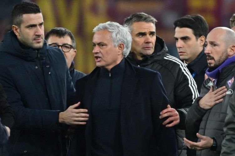 Man United Masih Gersang, Mourinho Salahkan 6 Duri yang Tak Ditendang