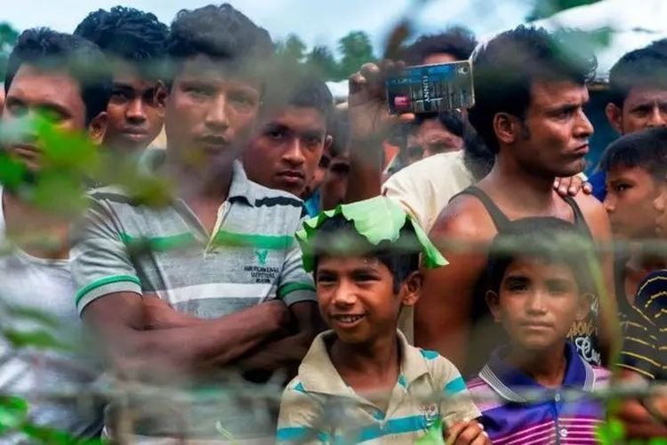 Ketika Militer Myanmar Minta Bantuan Etnis Rohingya...